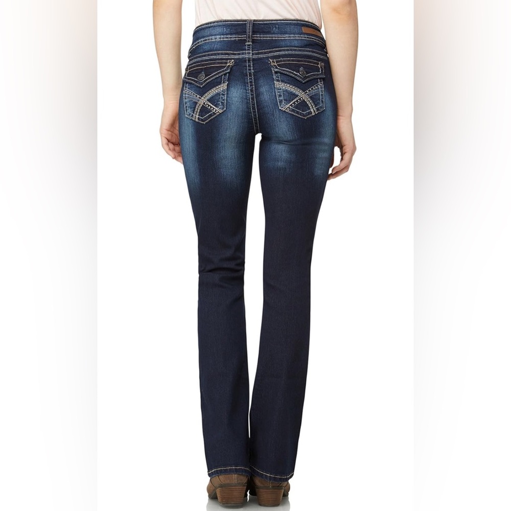 NWOT WallFlower Women’s Luscious Curvey Bootcut Mid-rise Stretch Jeans 13 Short